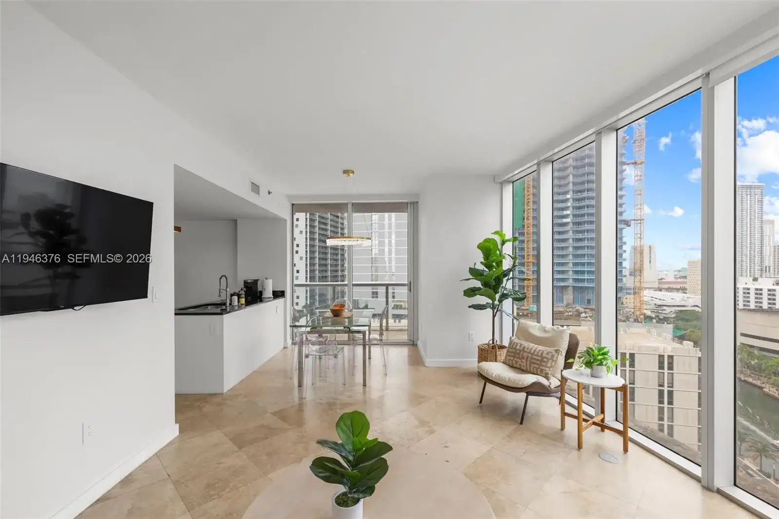 485 Brickell Ave # 1804, Miami FL 33131 photo 4