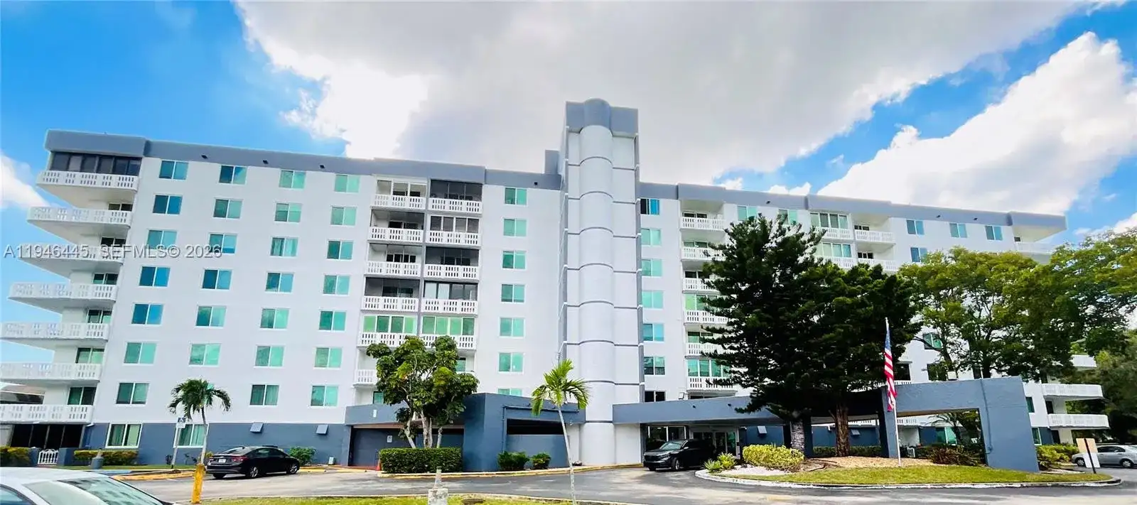 919 Hillcrest Dr # 704, Hollywood FL 33021 photo 2