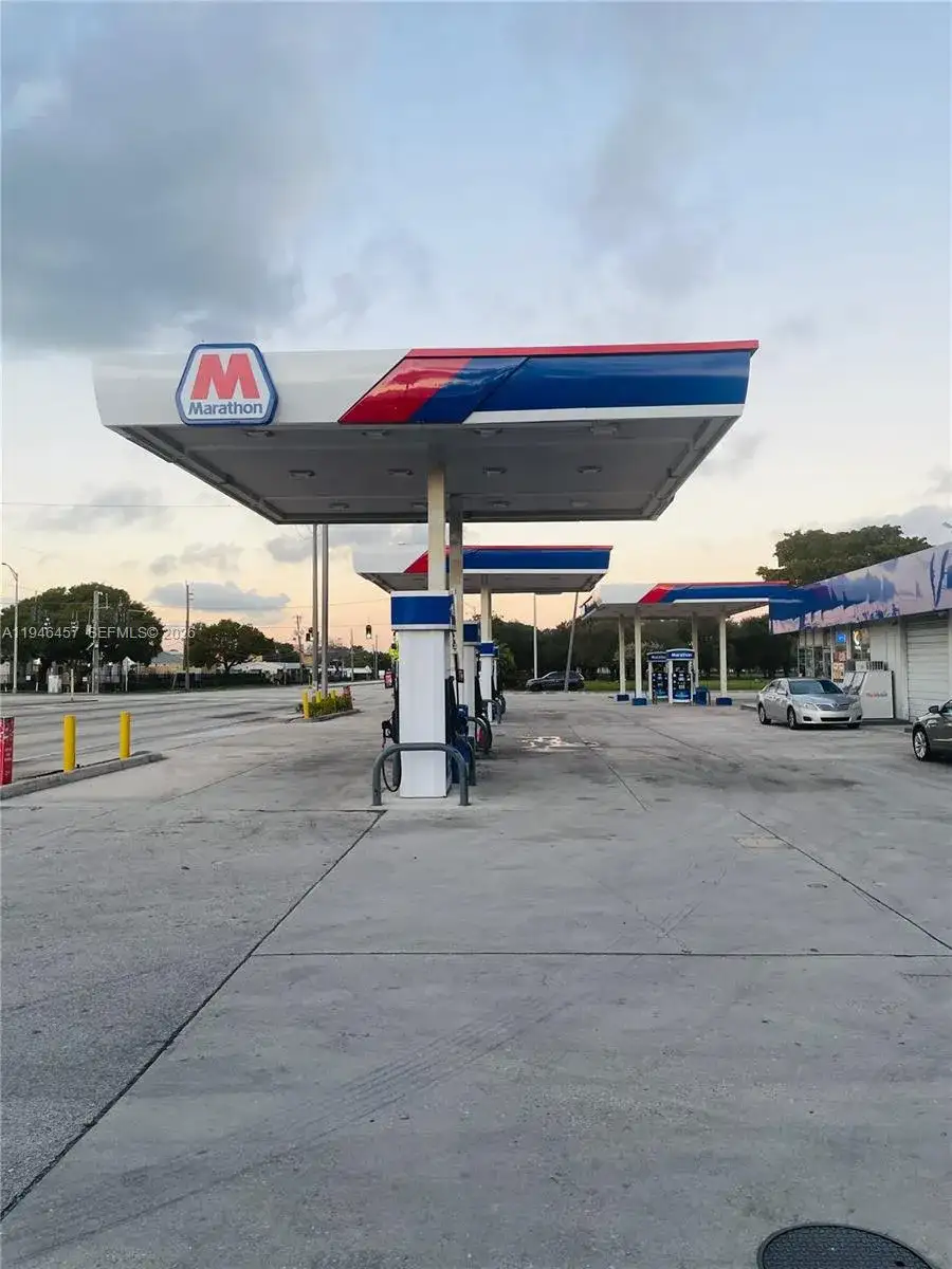Confidential, Fort Lauderdale FL 33315 photo 4