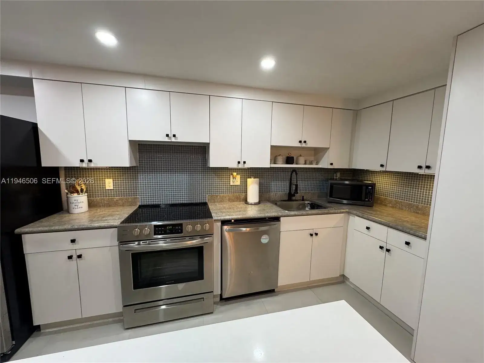 14293 Kendale Lakes Cir # 14293, Miami FL 33183 photo 4