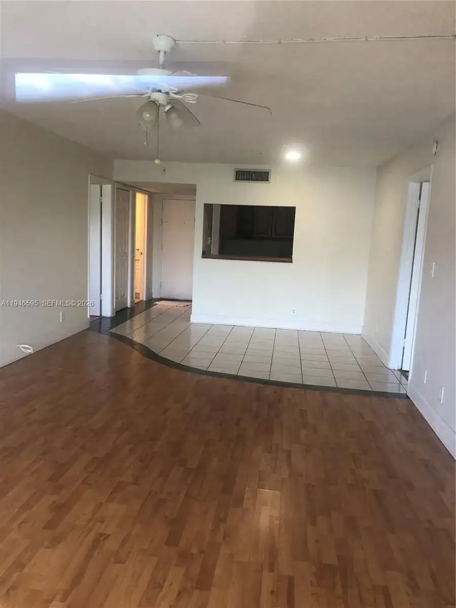 210 Lakeview Dr # 207, Weston FL 33326 photo 5