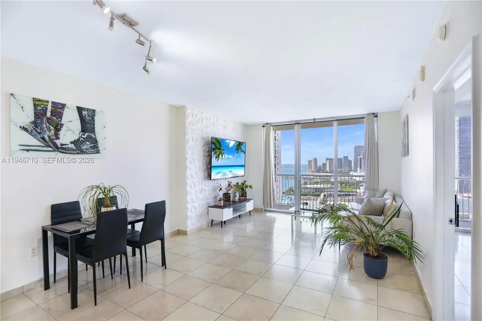1750 N Bayshore Dr # 3210, Miami FL 33132 photo 4