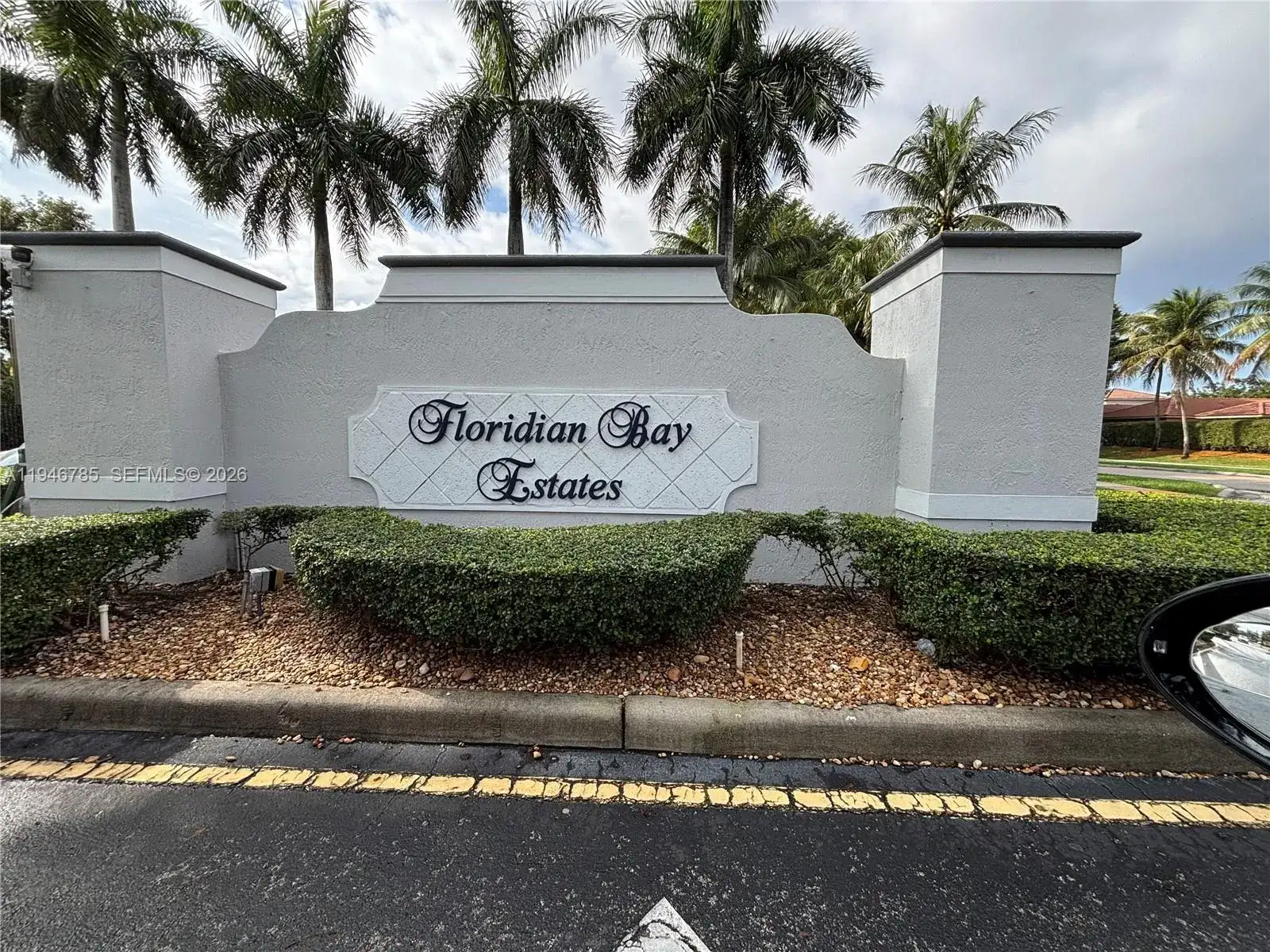 2103 NE 38th Rd, Homestead FL 33033 photo 2