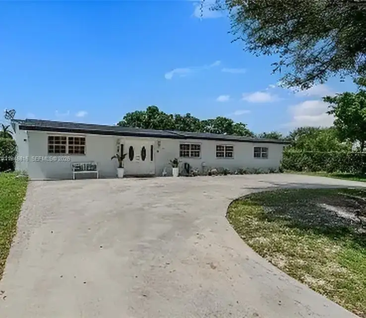 10351 SW 49th St, Miami FL 33165 photo 2