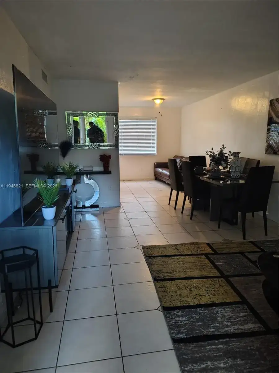 1350 NE 119th St # 135006, Miami FL 33161 photo 4