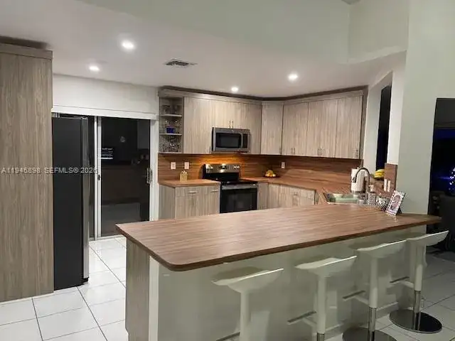 600 SE 25th Ln, Homestead FL 33033 photo 3