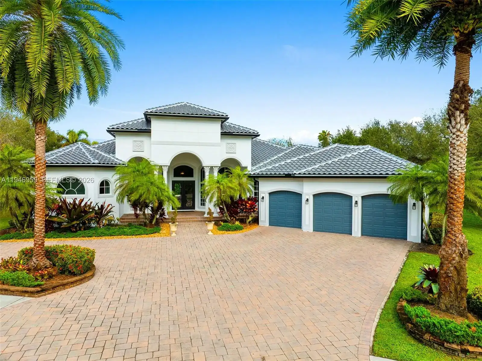 12401 N Stonebrook Cir, Davie FL 33330 photo 3