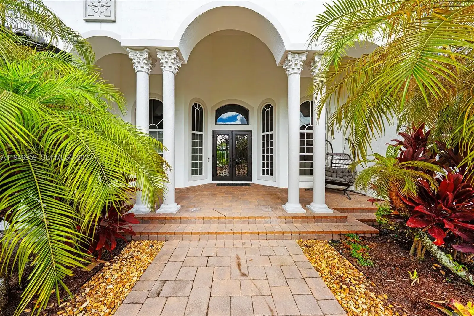12401 N Stonebrook Cir, Davie FL 33330 photo 5