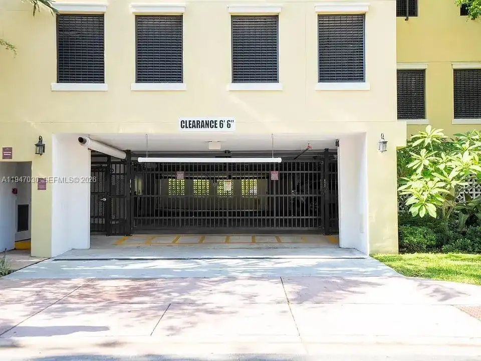 1091 Galiano St, Coral Gables FL 33134 photo 2