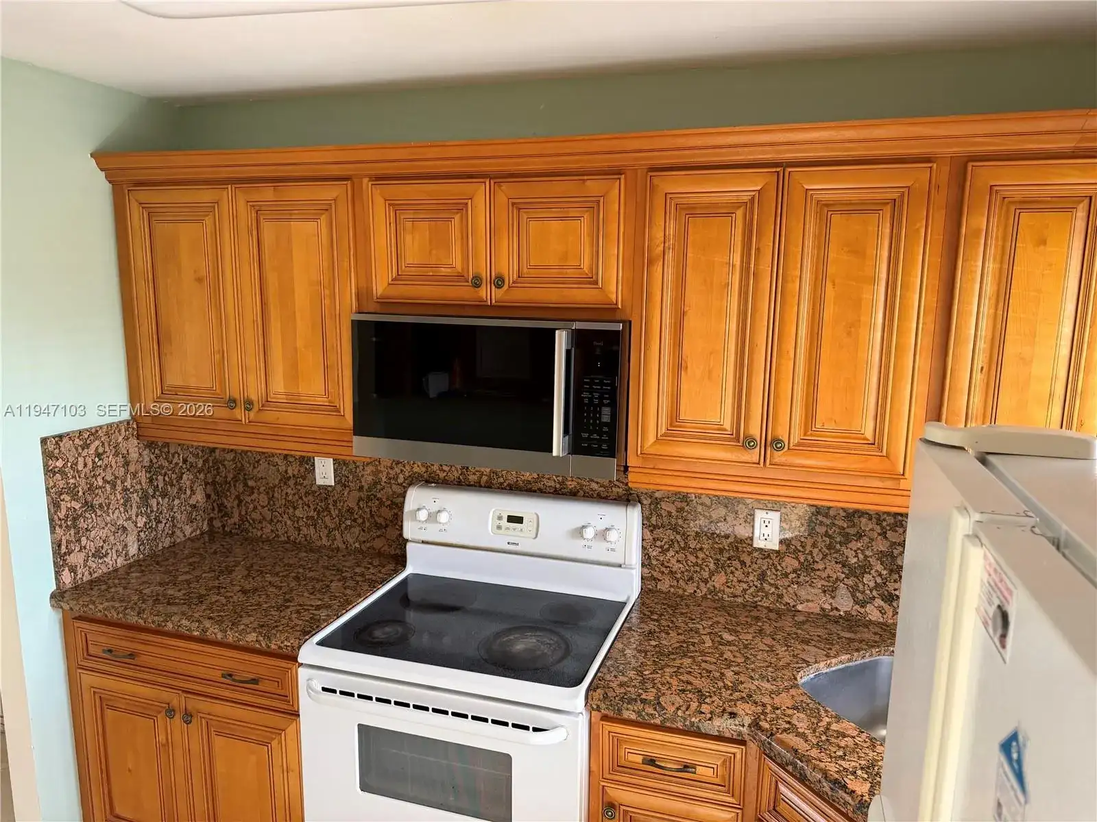 7891 N Sunrise Lakes Dr # 109, Sunrise FL 33322 photo 2