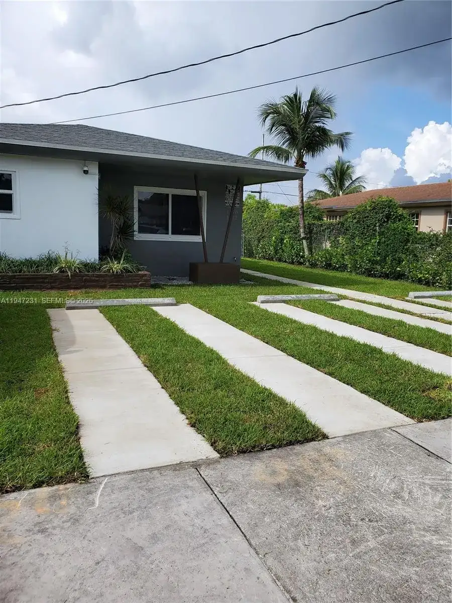 1170 NE 111th St # 1170, Miami FL 33161 photo 2