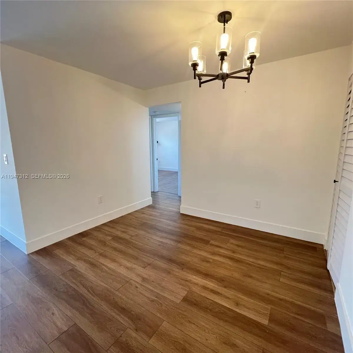 8425 NW 8th St # 406, Miami FL 33126 photo 2