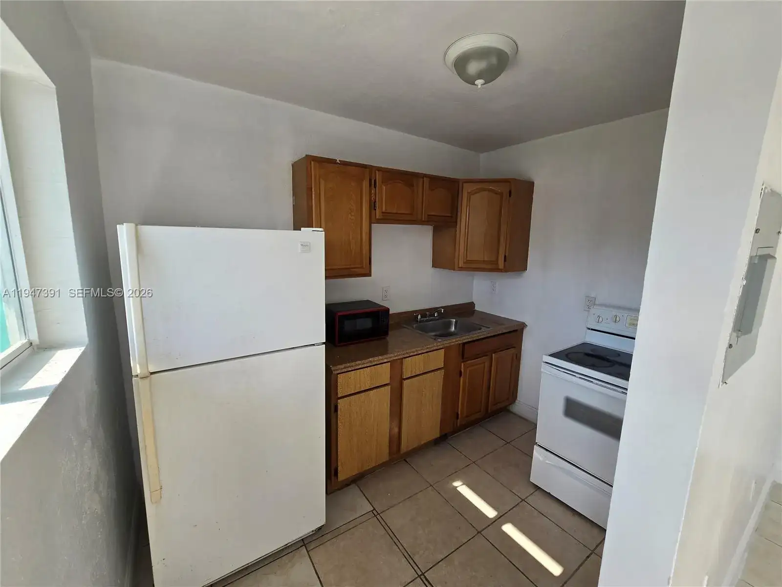 535 NW 7th St # 10, Miami FL 33136 photo 4