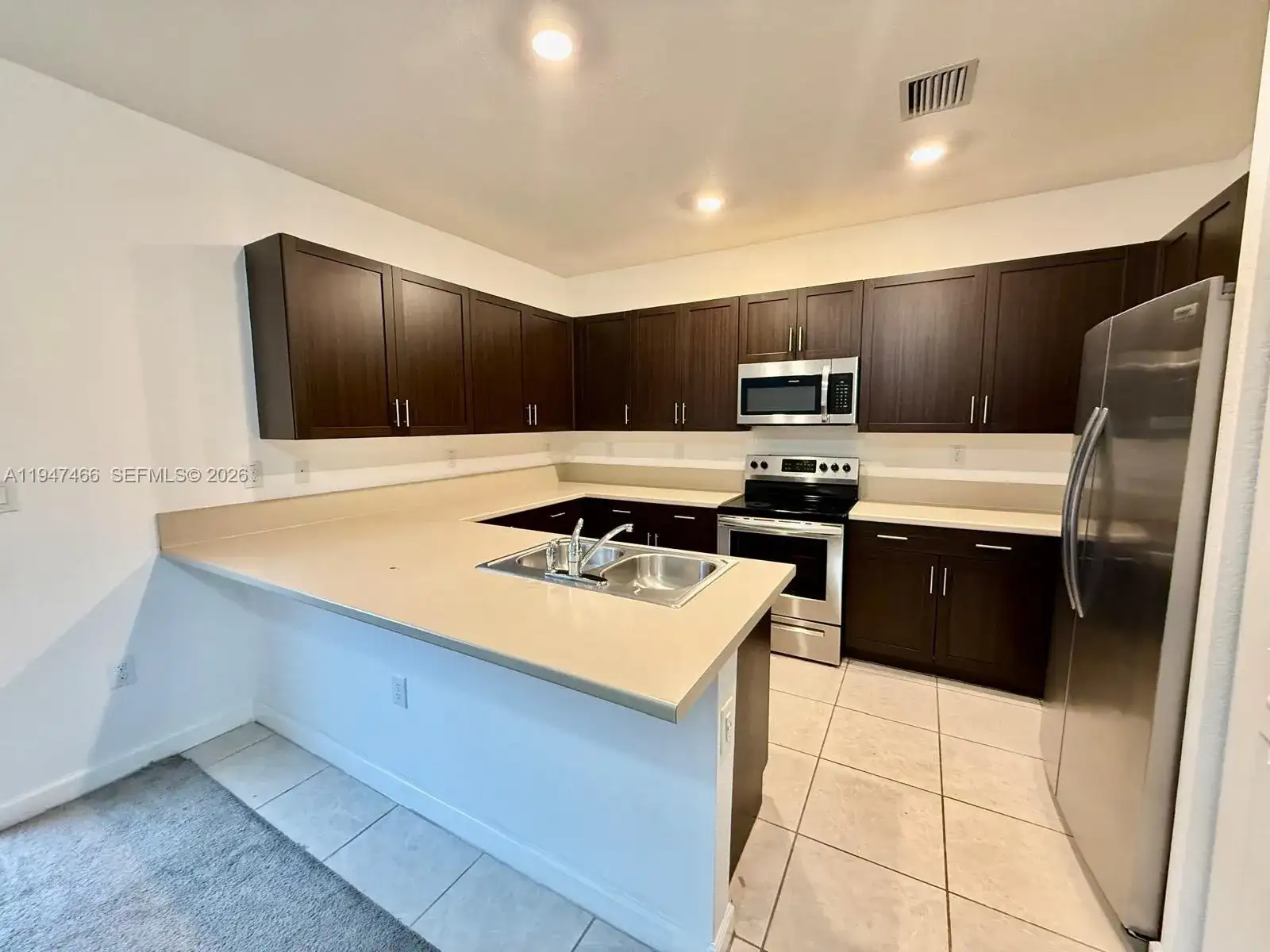 20714 NE 5th Ct # 20714, Miami FL 33179 photo 4