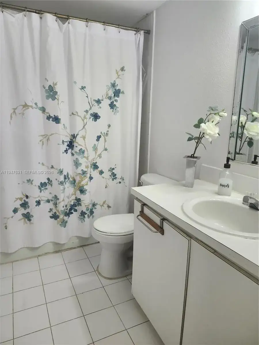 17901 NW 68th Ave # T103, Hialeah FL 33015 photo 2