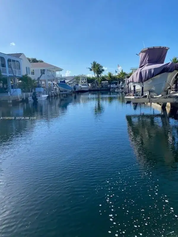 11 Flamingo Rd, Key Largo FL 33037 photo 2