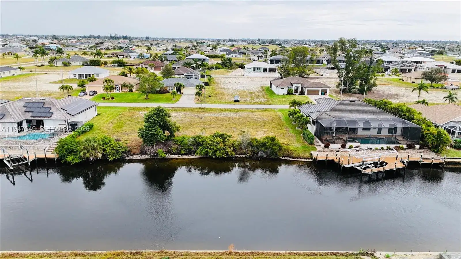 718 NW 38 pl, Cape Coral FL 33993 photo 5