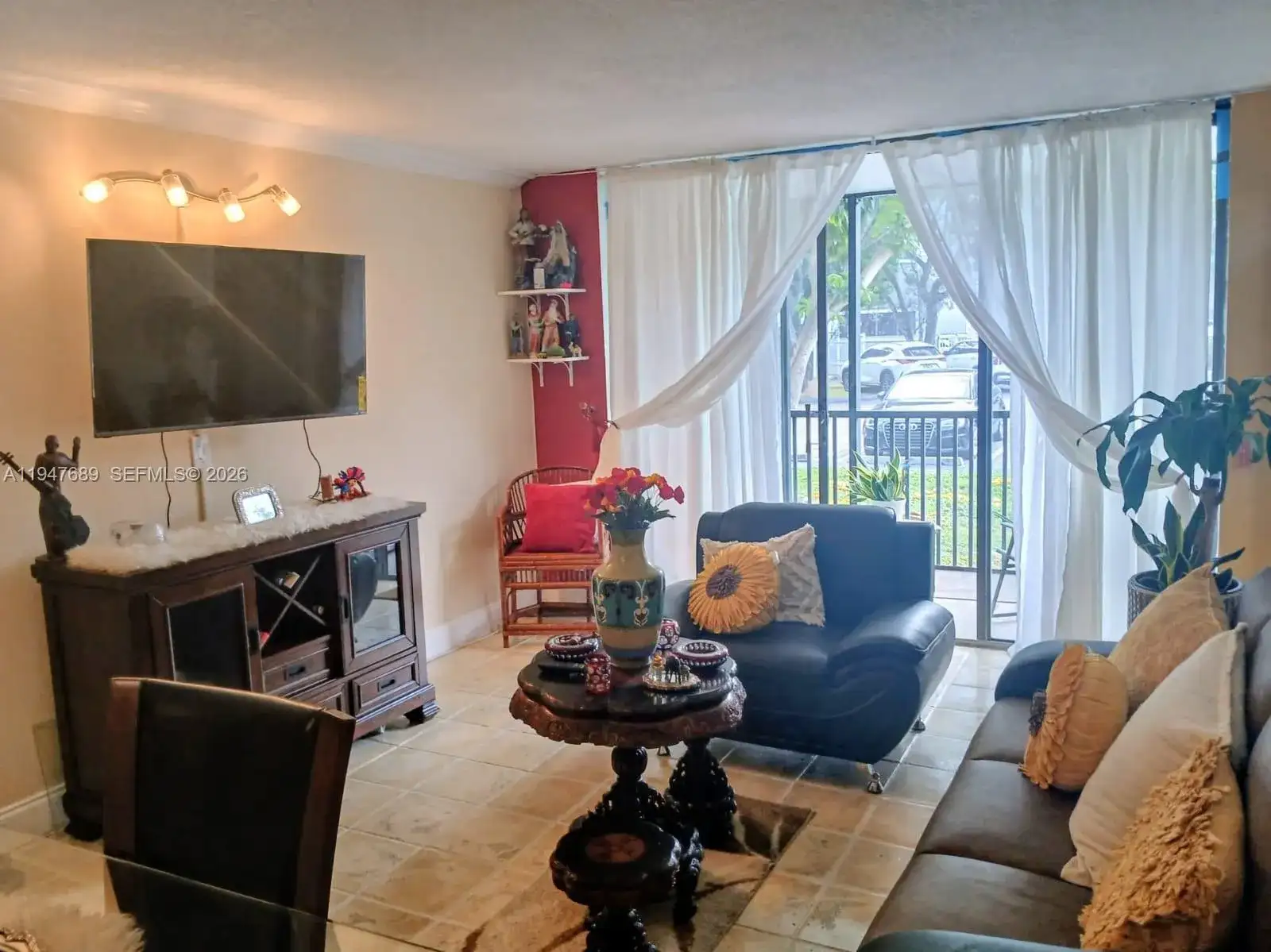 3101 N Country Club Dr # 101, Aventura FL 33180 photo 3