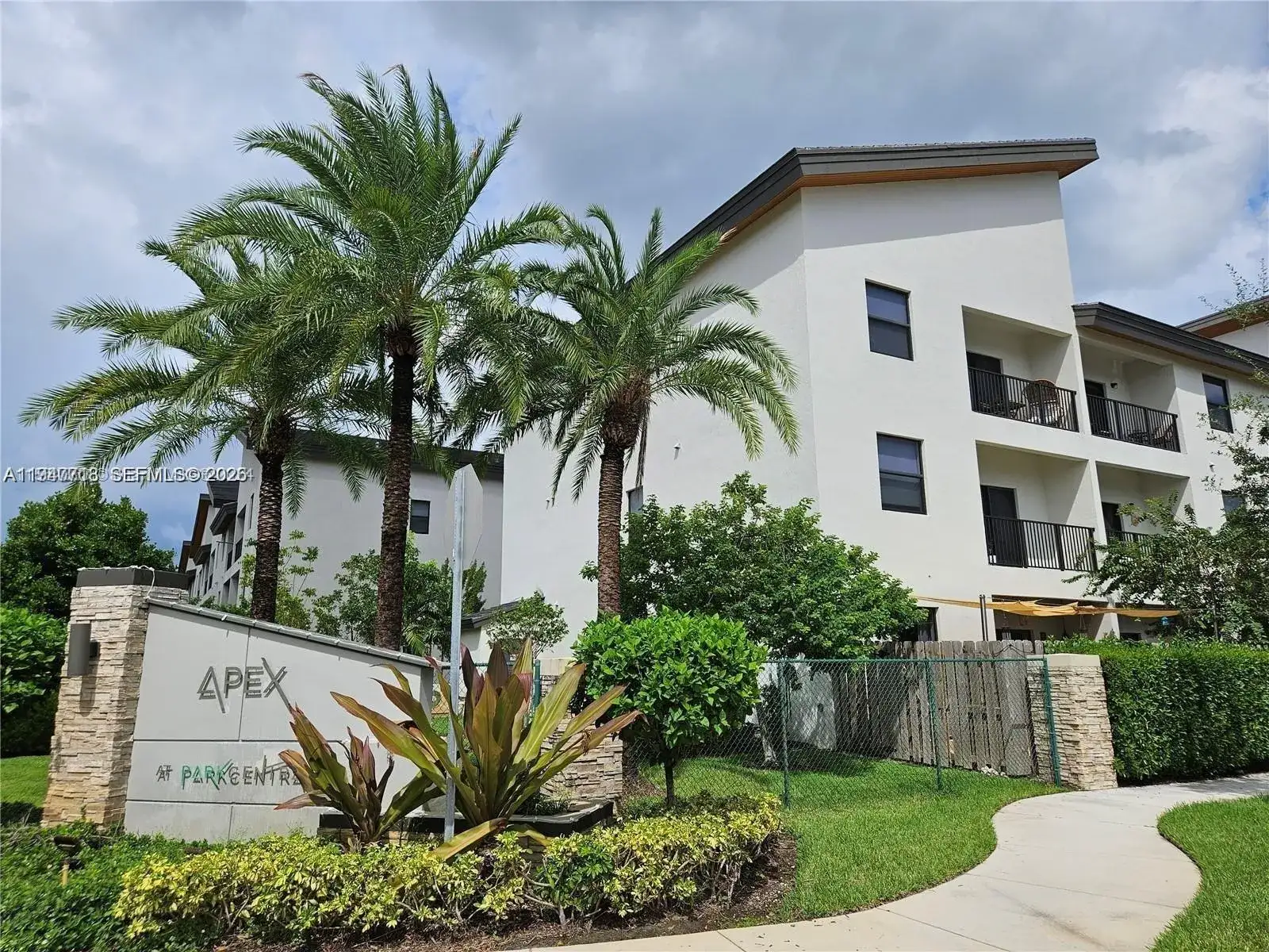 8151 NW 104th Ave # 34, Doral FL 33178 photo 2