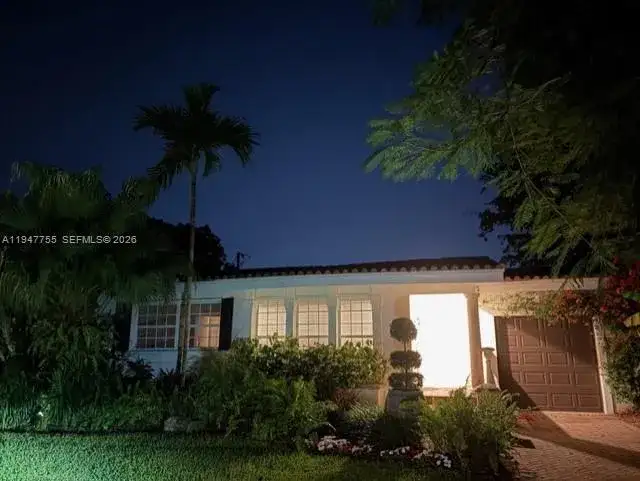 300 Manor Pl, Coral Gables FL 33133 photo 2