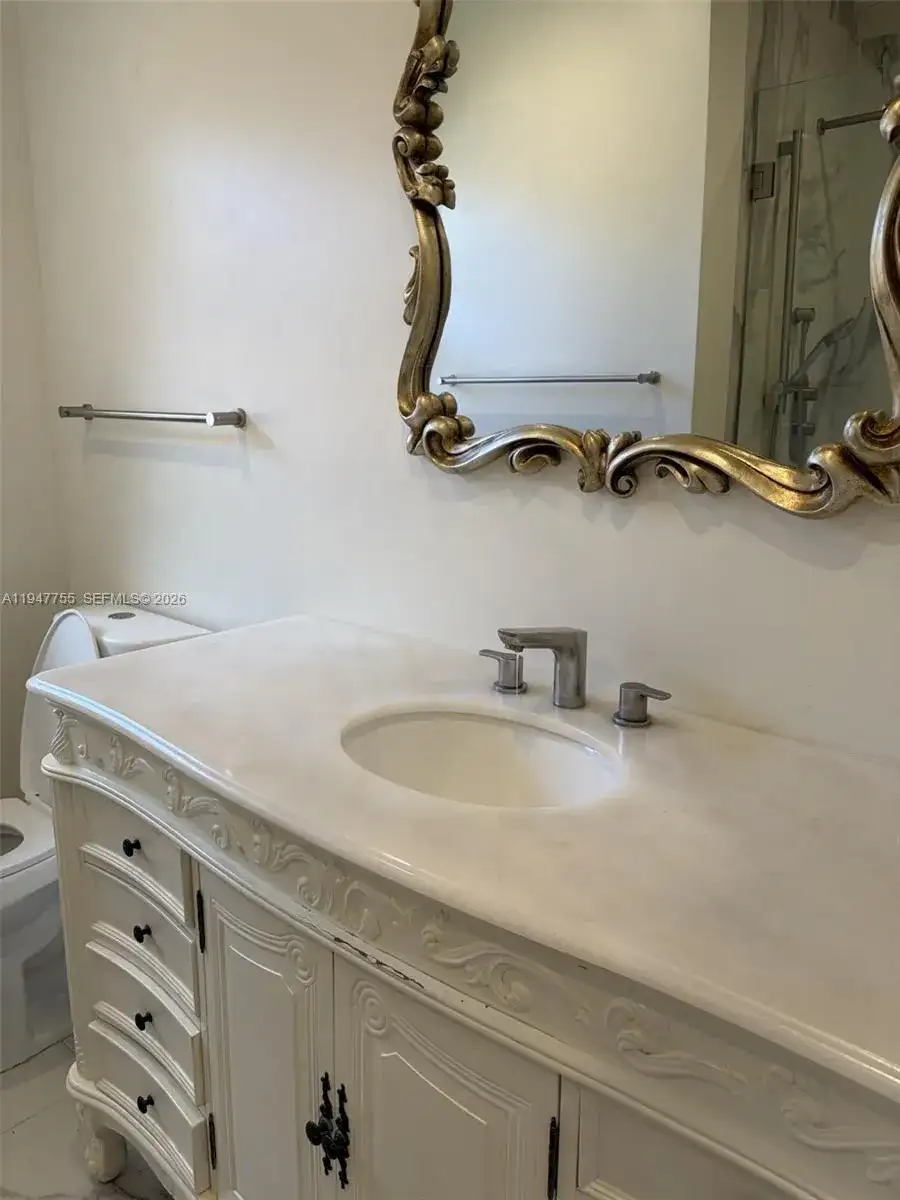 300 Manor Pl, Coral Gables FL 33133 photo 4