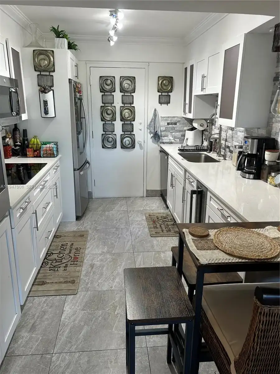 800 NE 195th St # 409, Miami FL 33179 photo 5