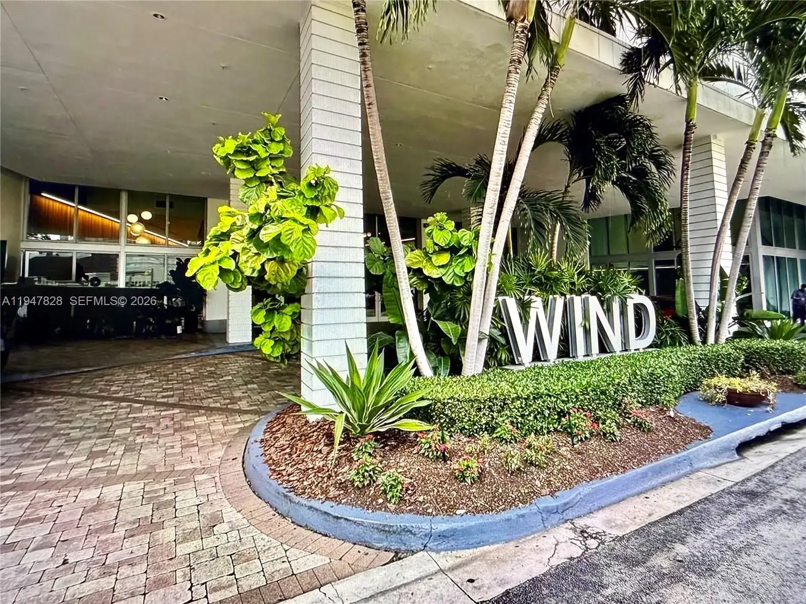 350 S Miami Ave # 2912, Miami FL 33130 photo 2