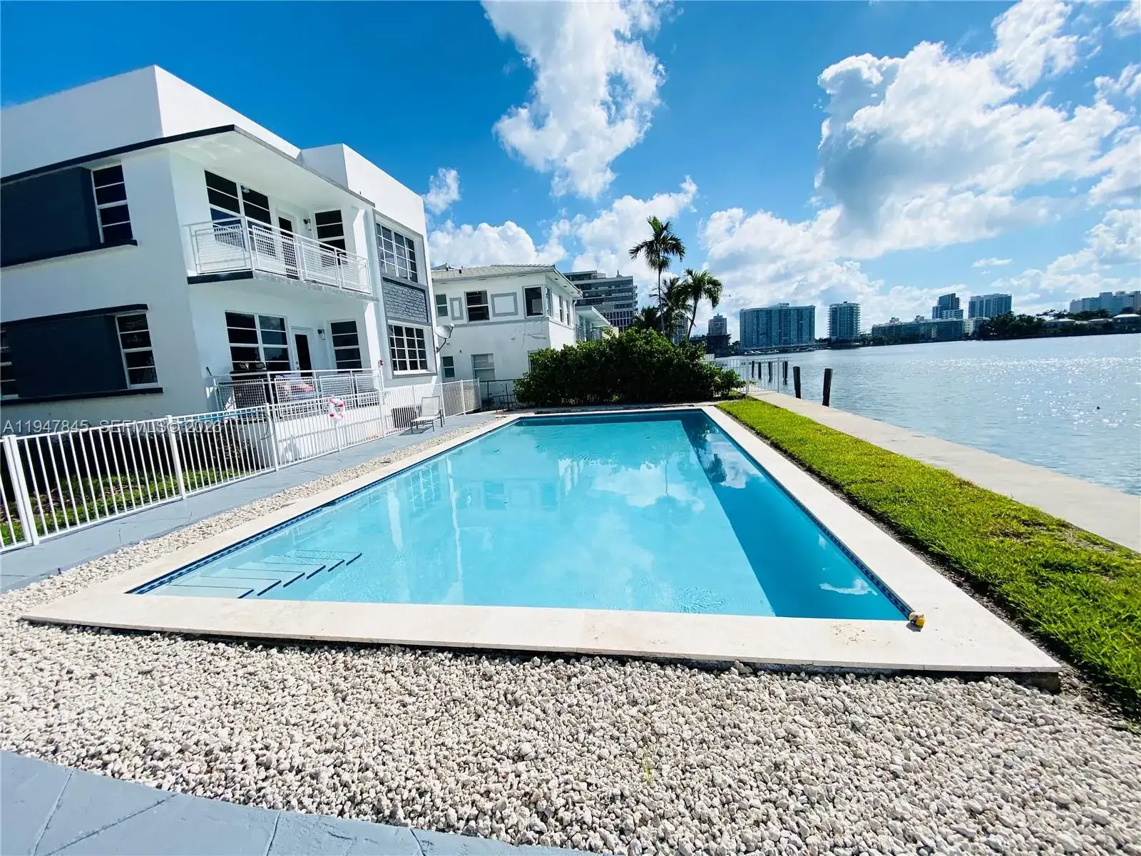 960 Bay Dr # 902, Miami Beach FL 33141 photo 2