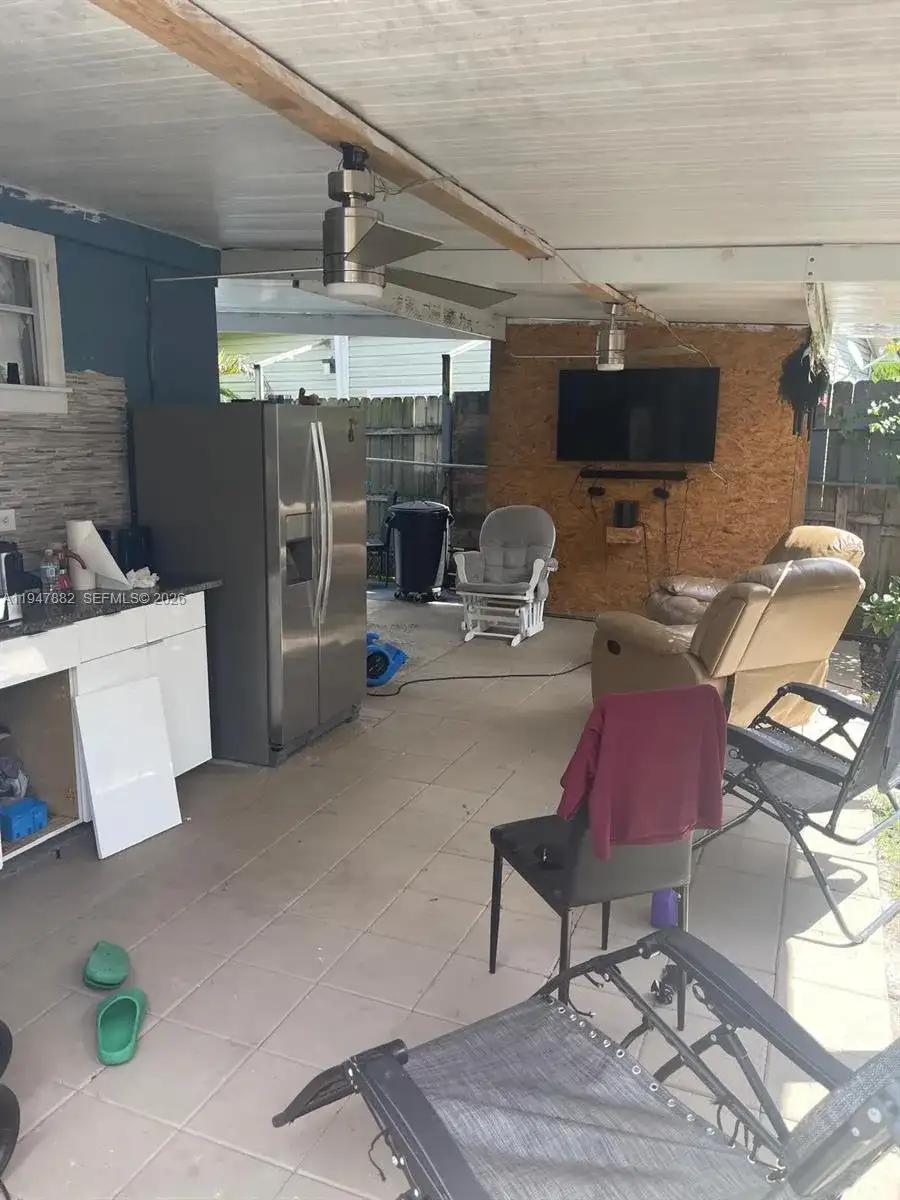 13110 SW 10th ST, Miami FL 33184 photo 2