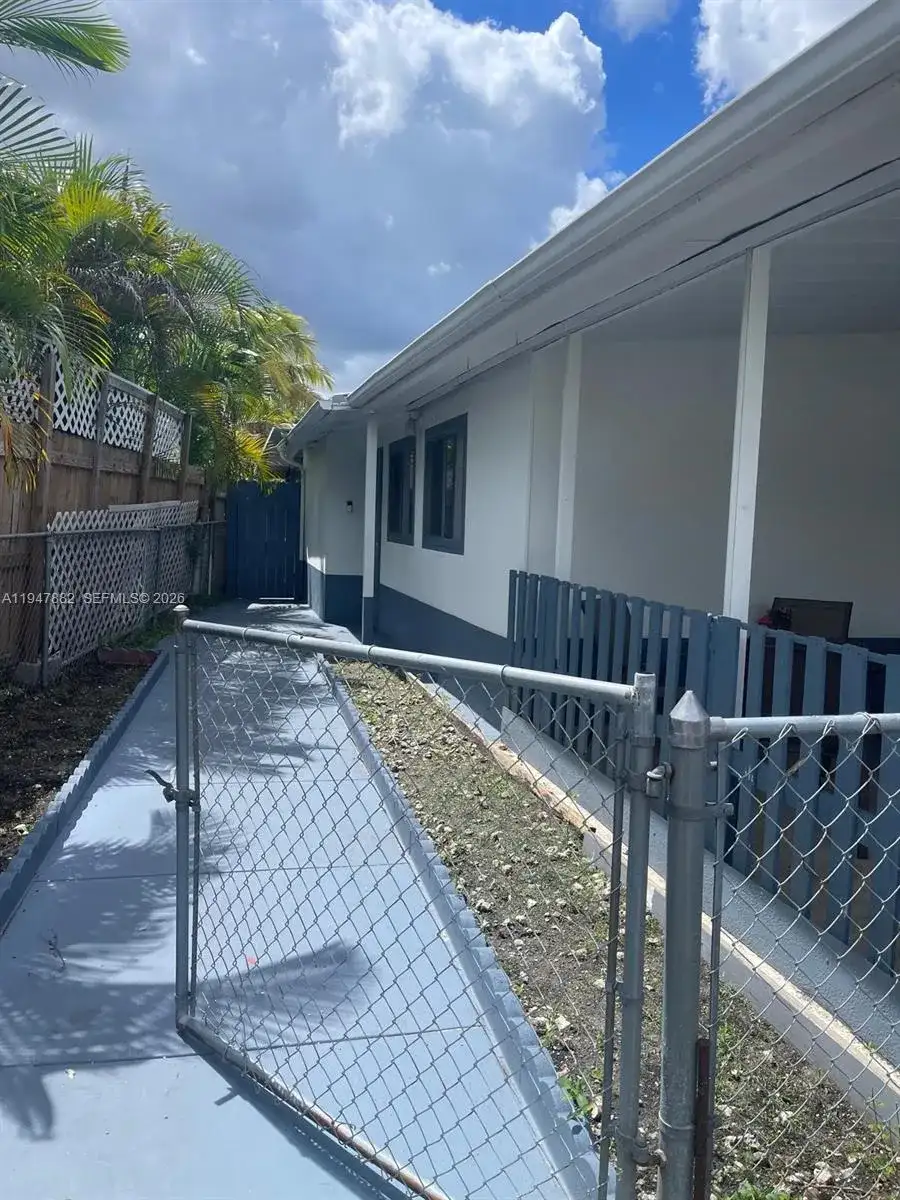 13110 SW 10th ST, Miami FL 33184 photo 3