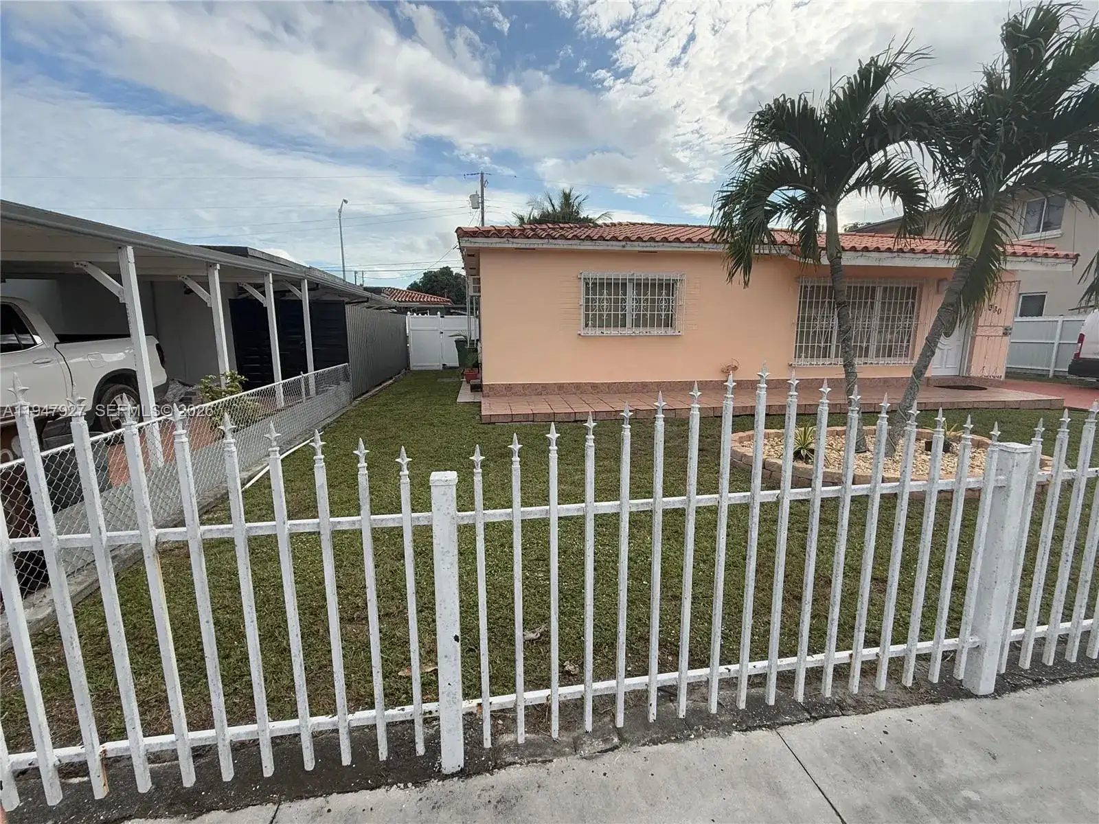 380 W 41st St, Hialeah FL 33012 photo 3