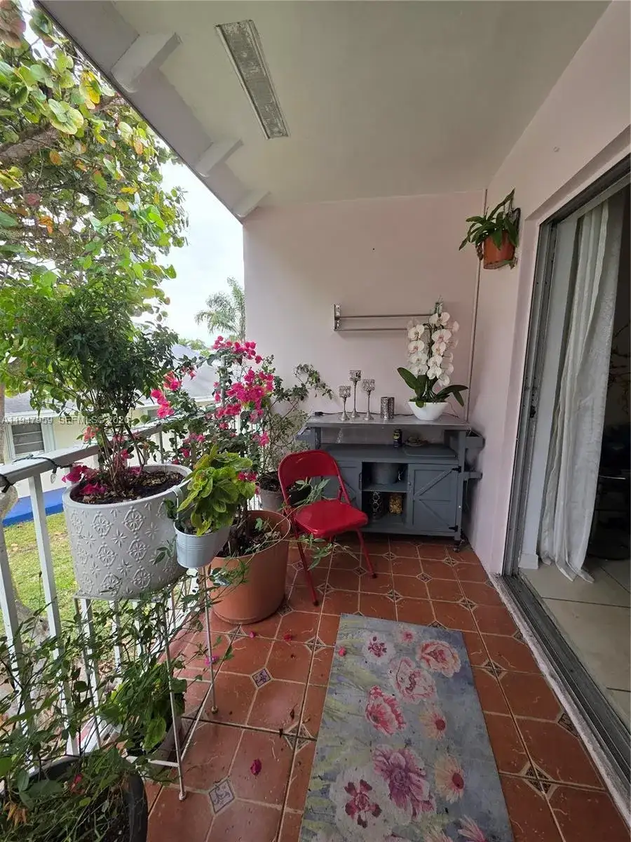 7424 SW 82nd St # D215, Miami FL 33143 photo 5