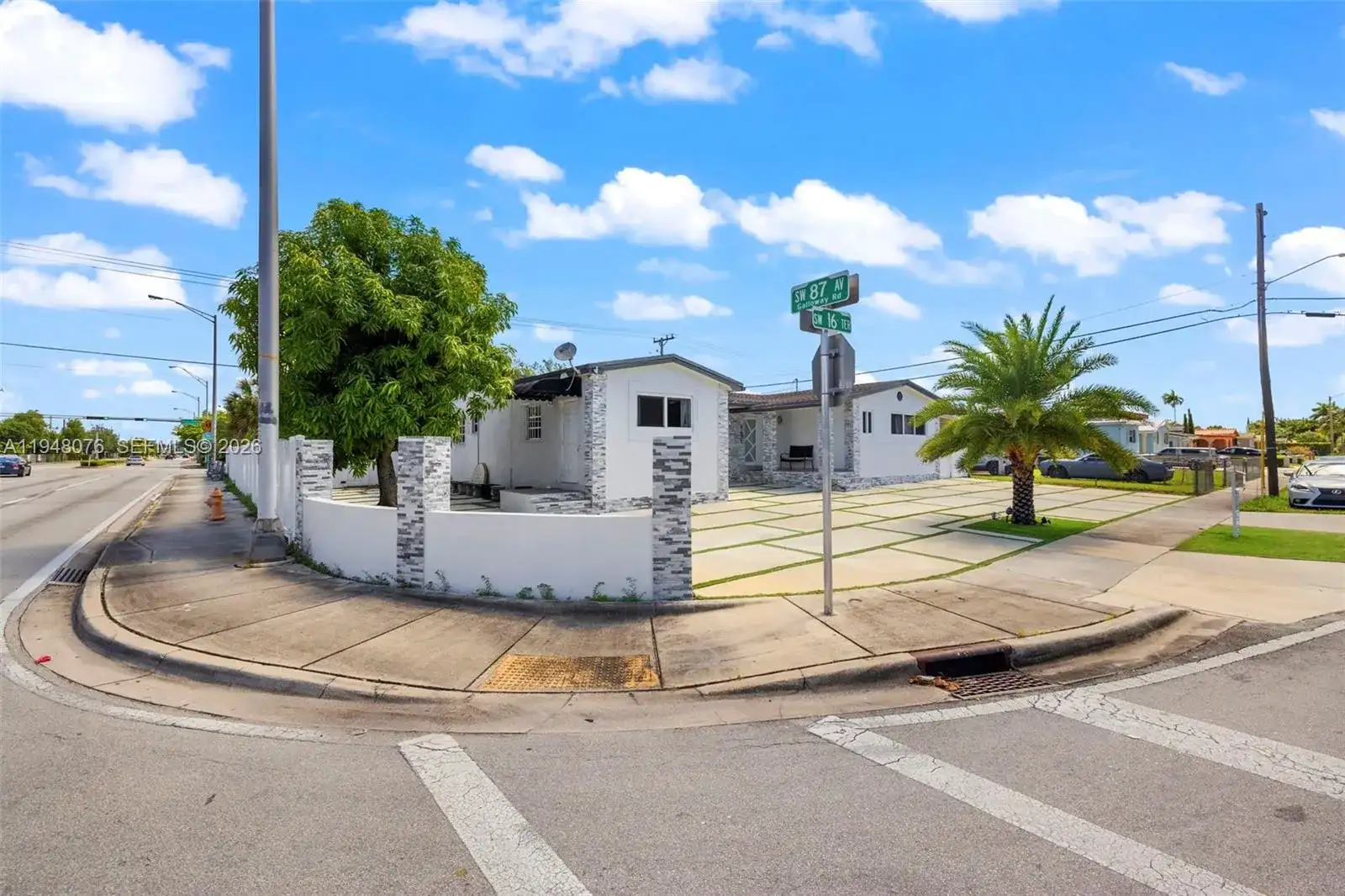 8631 SW 16th Ter, Miami FL 33155 photo 4