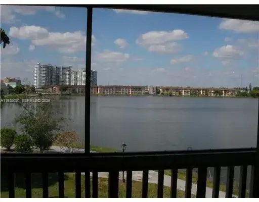 1591 NE Miami Gardens Dr # 205, Miami FL 33179 photo 2