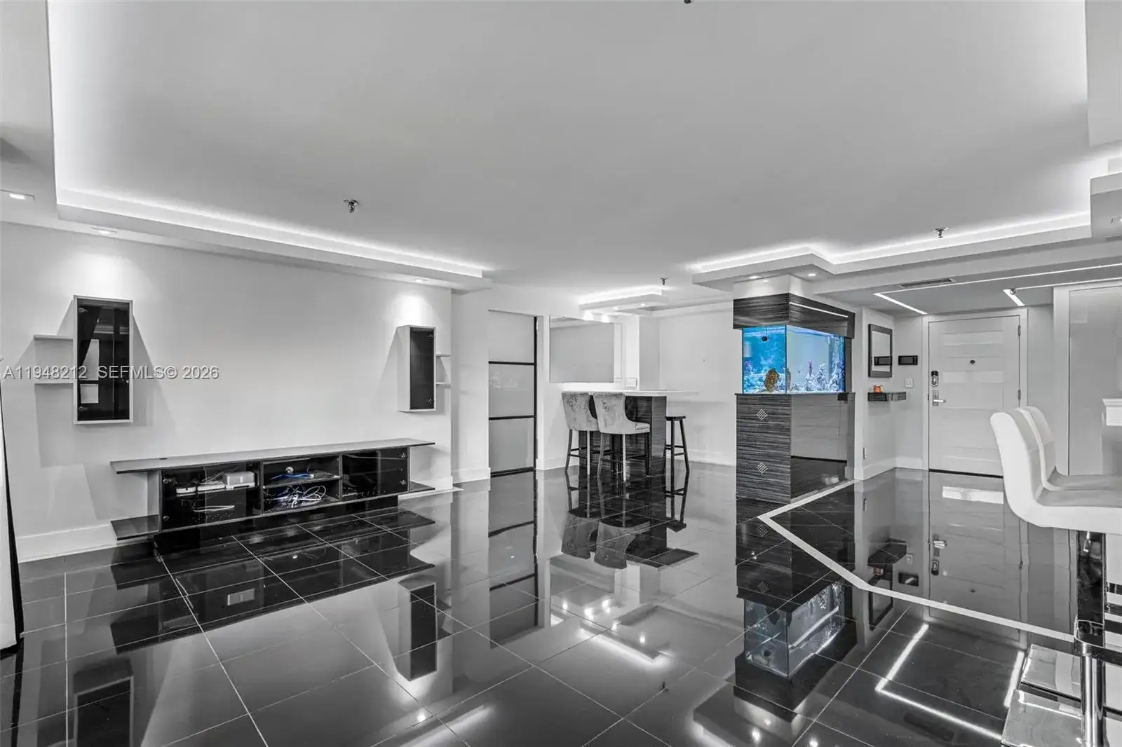 665 NE 195th St # 326, Miami FL 33179 photo 4