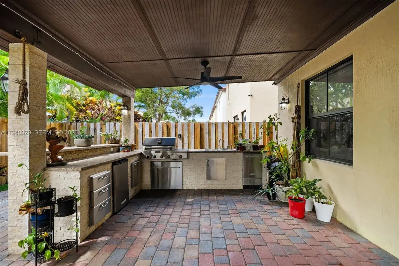 8658 NW 99th Path, Doral FL 33178 photo 4