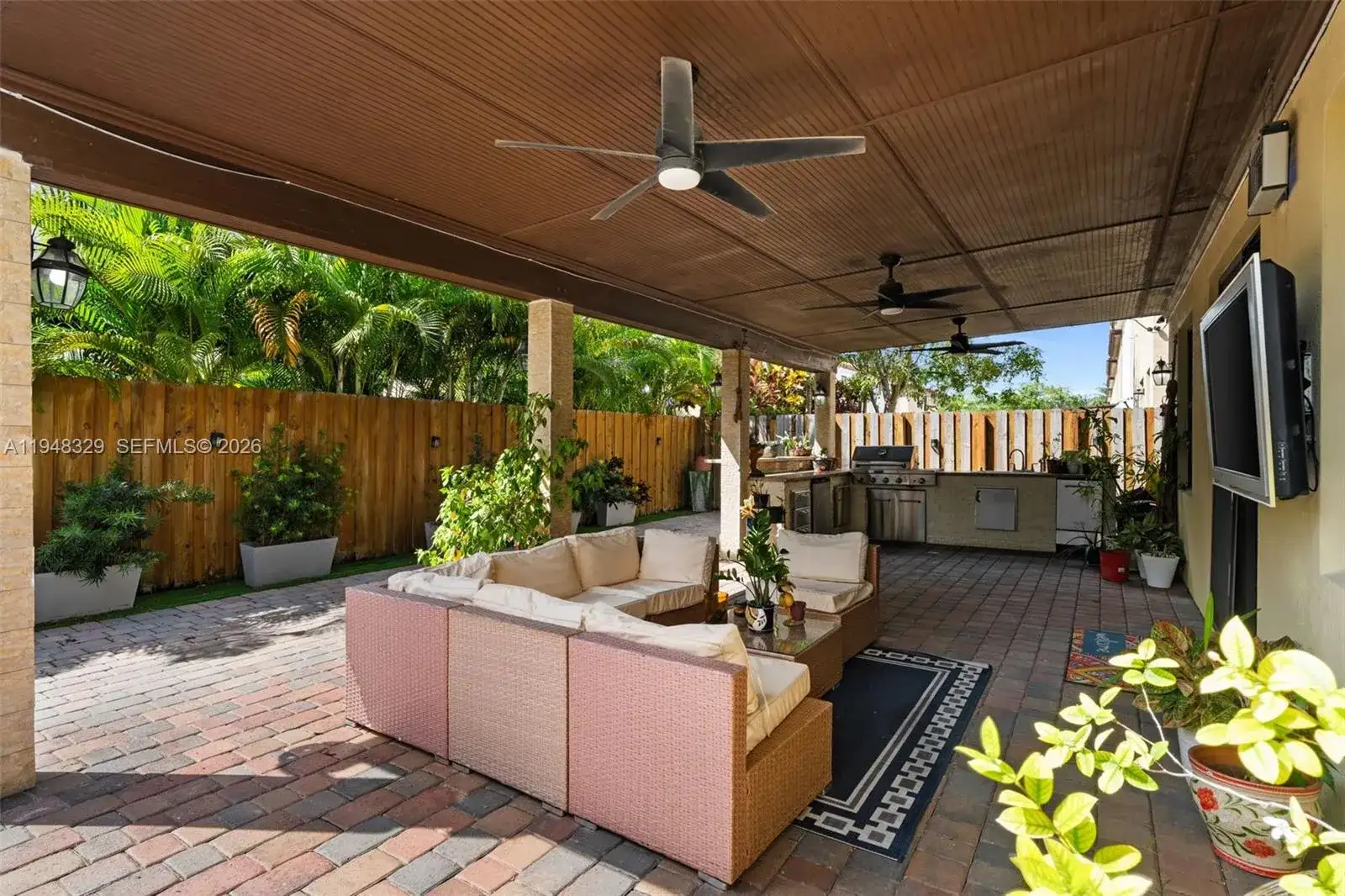 8658 NW 99th Path, Doral FL 33178 photo 5