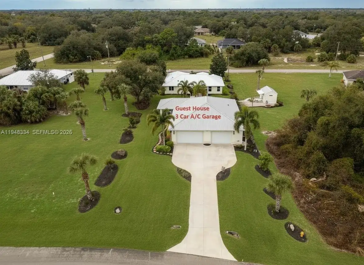 1197 April Ave, La Belle FL 33935 photo 2