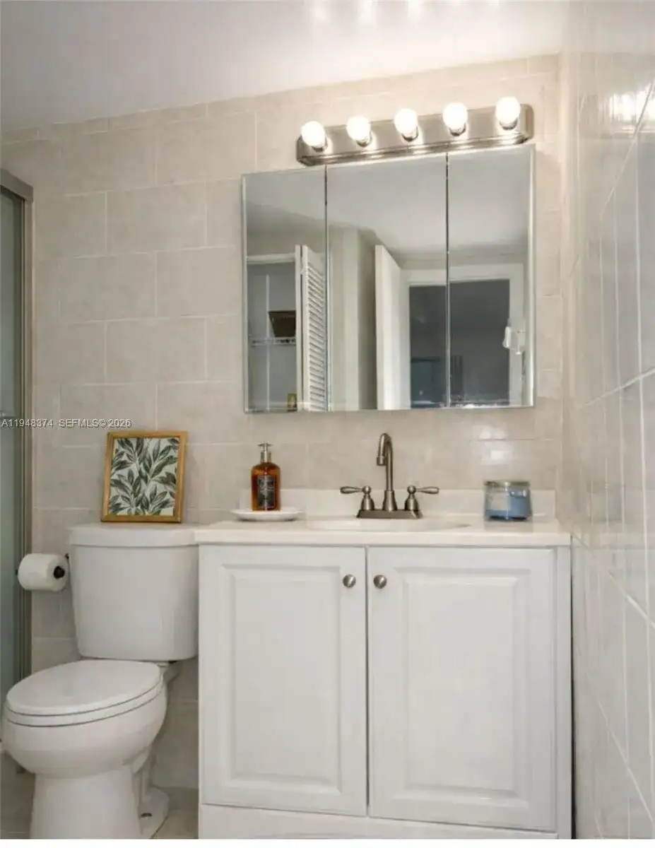 4845 NW 7th St # 5, Miami FL 33126 photo 2
