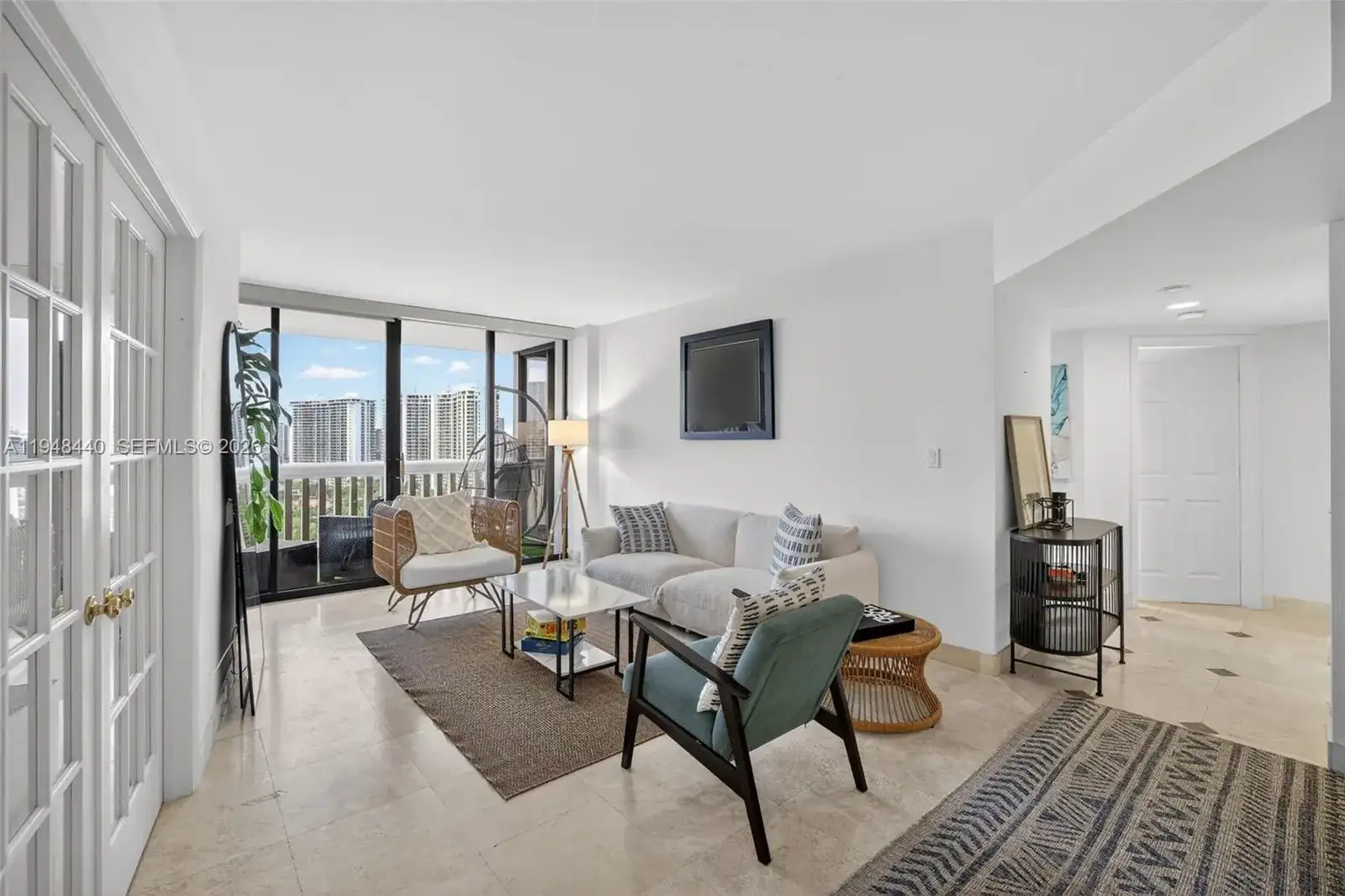 1000 Island Blvd # 2105, Aventura FL 33160 photo 2