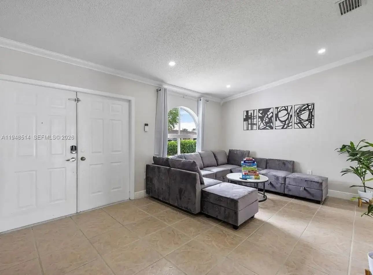 14855 SW 174th St, Miami FL 33187 photo 2