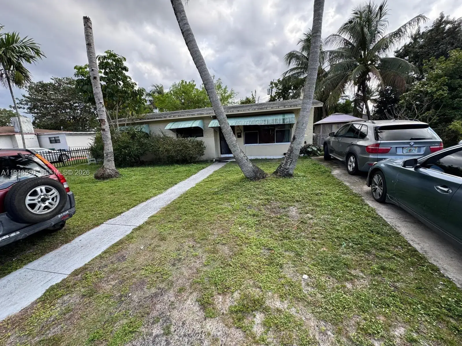 140 NE 193rd Ter, Miami FL 33179 photo 2
