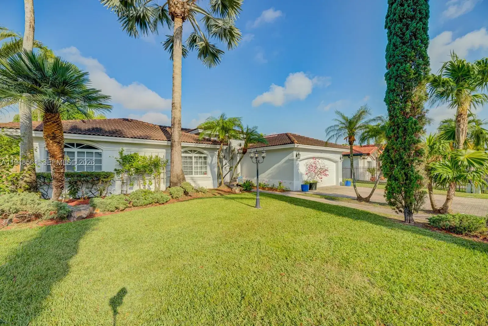 18128 SW 151st Ave, Miami FL 33187 photo 2