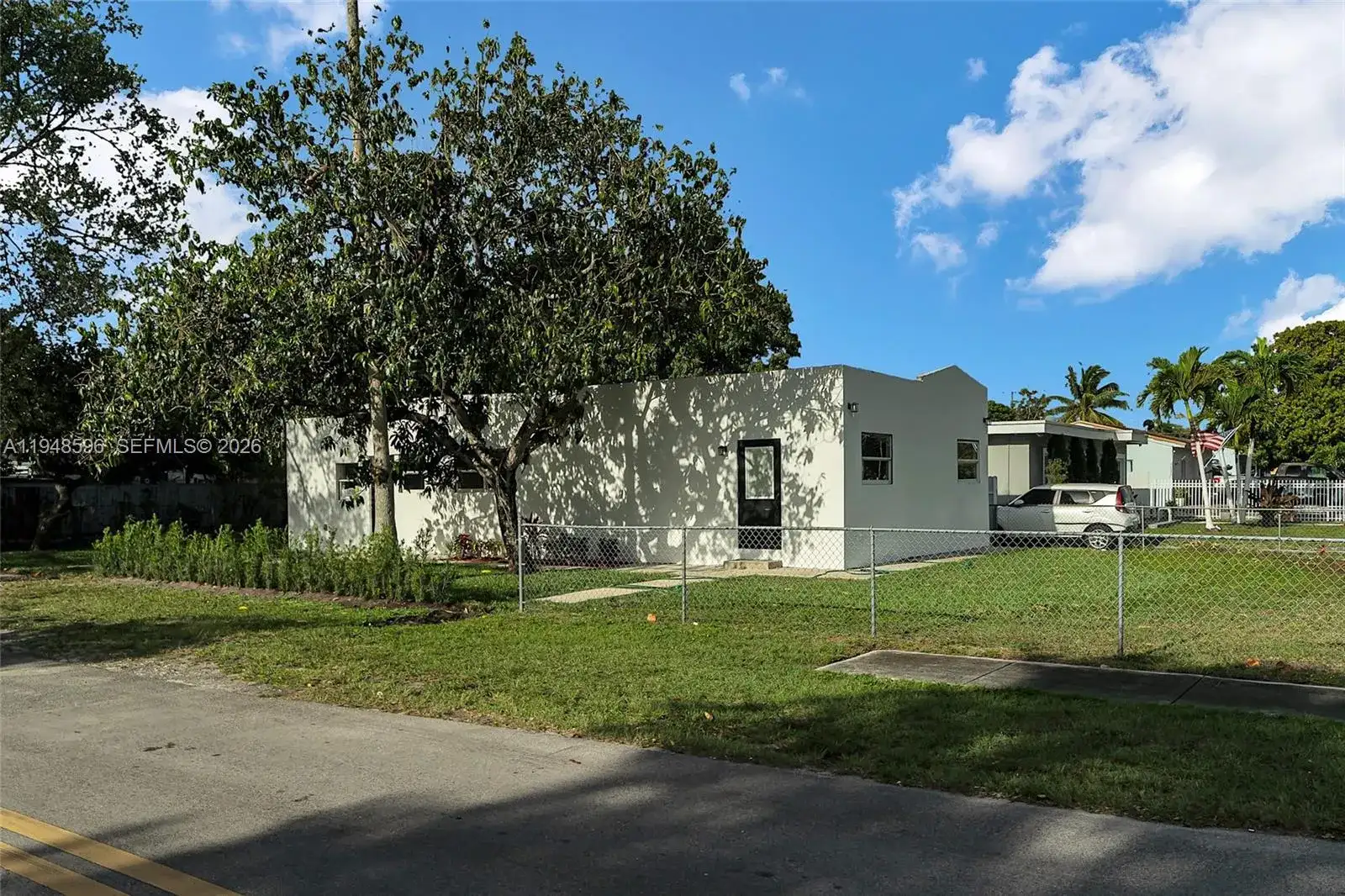 1046 Jann Ave, Opa-Locka FL 33054 photo 2
