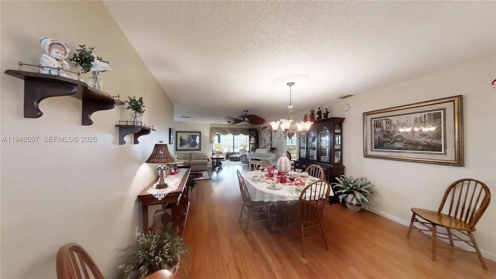 1527 Edgewater Circle, Fort Myers FL 33919 photo 5