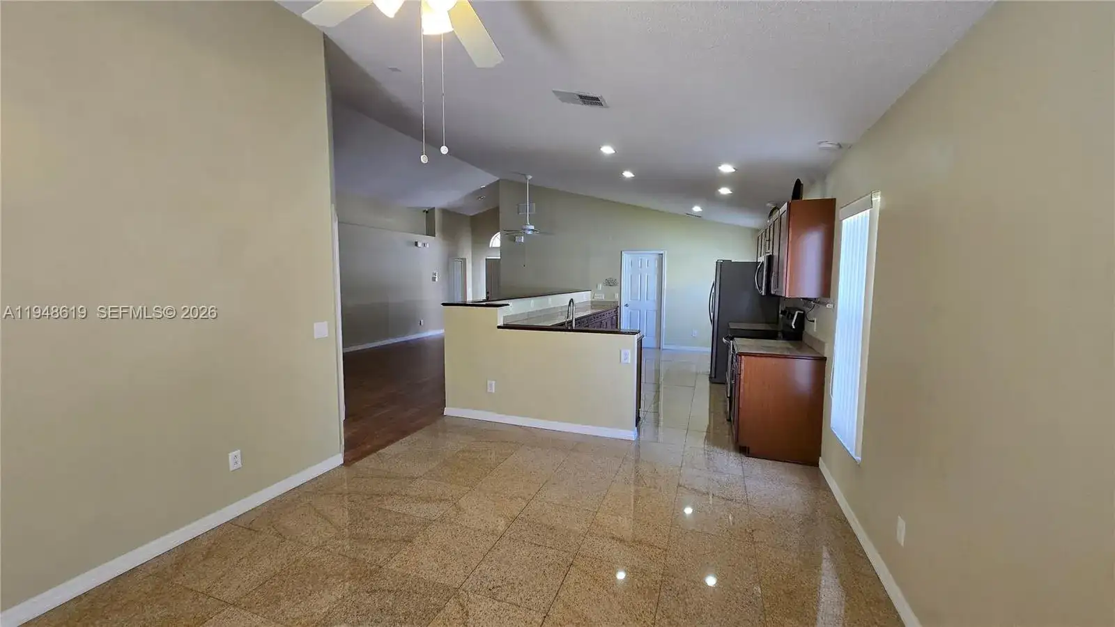180 Laurel Ridge Pass, Davenport FL 33897 photo 3