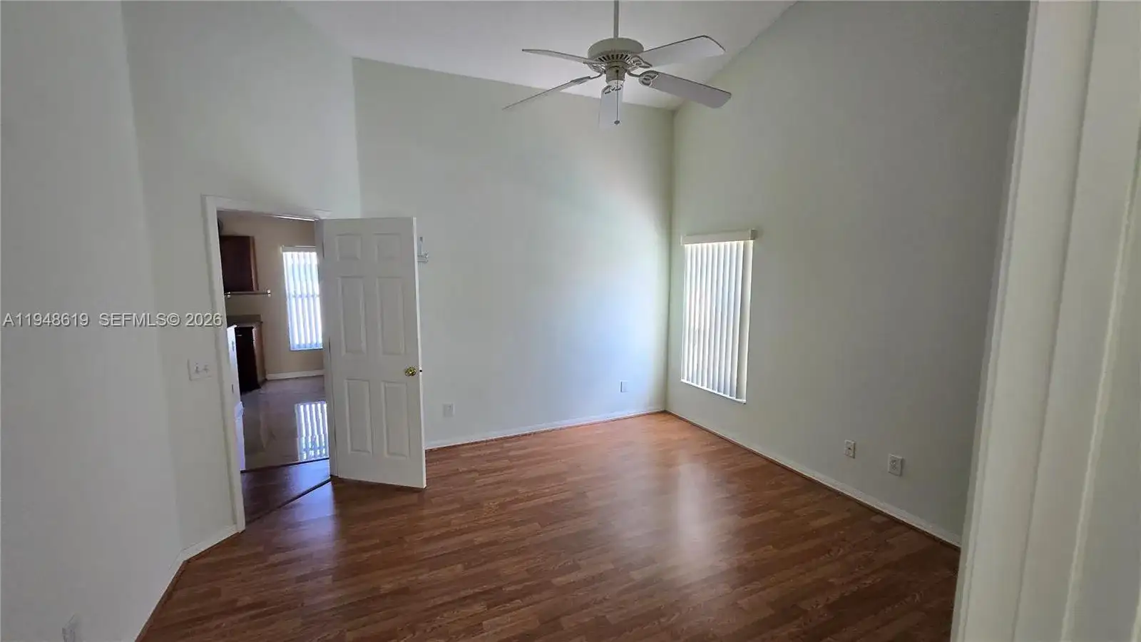 180 Laurel Ridge Pass, Davenport FL 33897 photo 4
