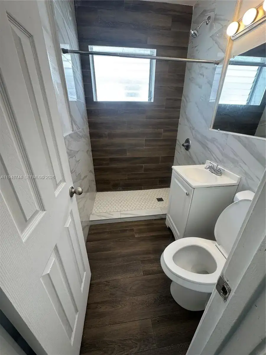 7300 Harding Ave # 25, Miami Beach FL 33141 photo 5