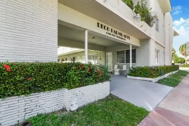 6930 Rue Versailles # 10, Miami Beach FL 33141 photo 3