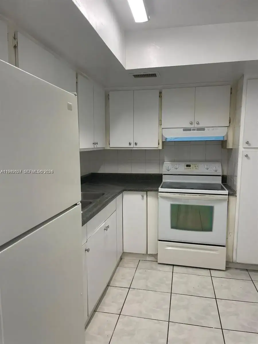 1201 SW 50th Ave # 4, North Lauderdale FL 33068 photo 2